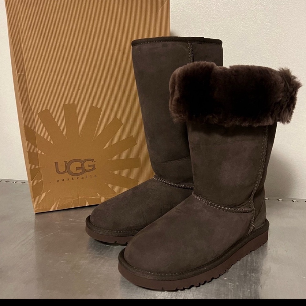 UGG Women's Dark Brown Shearling Cuff Winter Boots